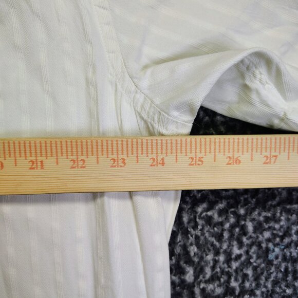 GAP Classic White Button-Up Textured Polo  - XL - Picture 7 of 11